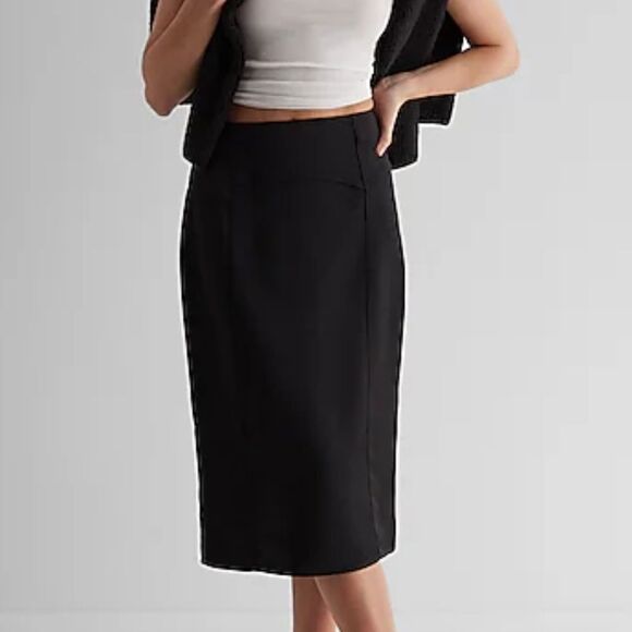 Chic Black Pencil Skirt - Picture 1 of 5